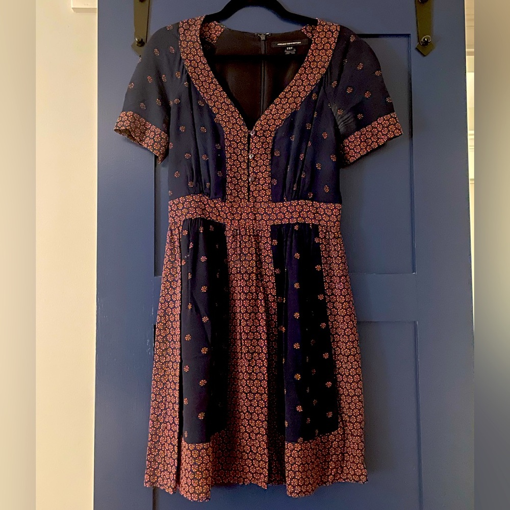 *flattering* knee length dress